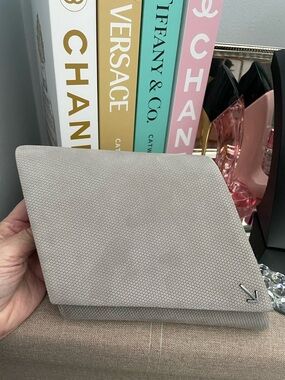 ✨Sang A Flash Parallelogram Mini Textured Gray Folded Clutch/Crossbody Bag✨NEW